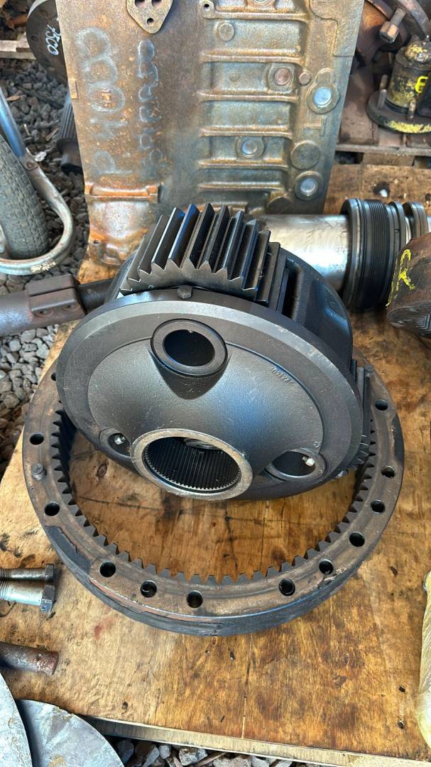 PORTA PLANETARIO TRATOR JOHN DEERE 8R - R220591 | R153620 | R560122 | R314670