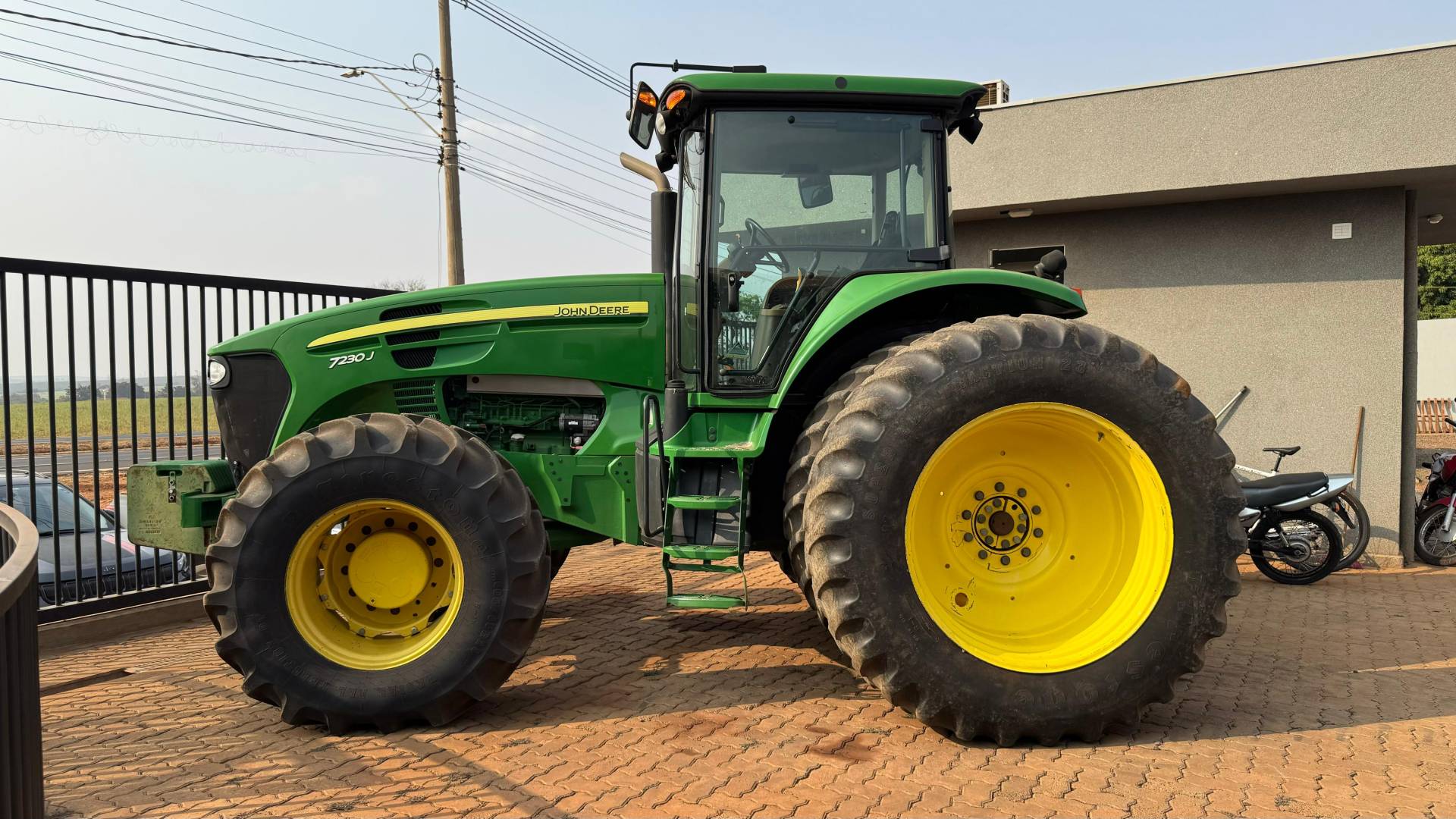 TRATOR JOHN DEERE 7230J